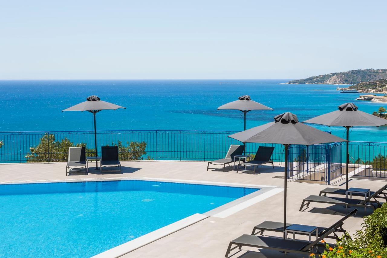 Afrato Village Sea View Apartments 트라페자키 외부 사진