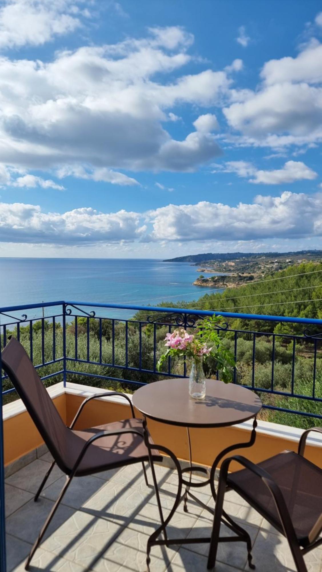 Afrato Village Sea View Apartments 트라페자키 외부 사진